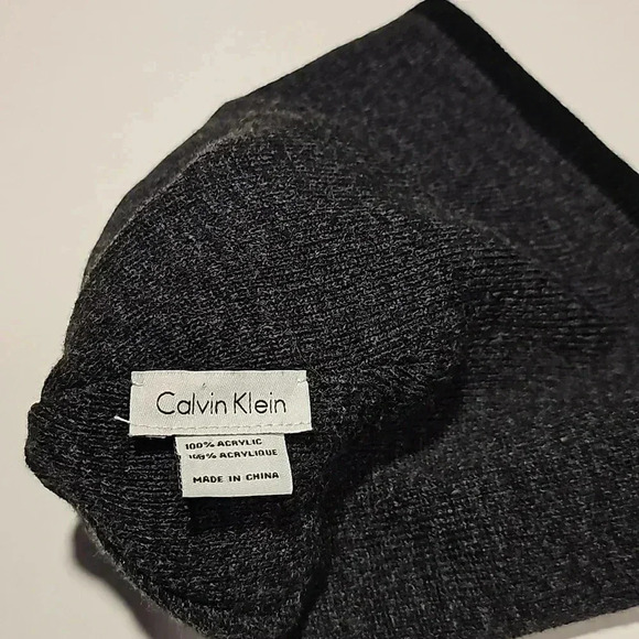 Women's CALVIN KLEIN Knit Skull Hat Black - Picture 3 of 4